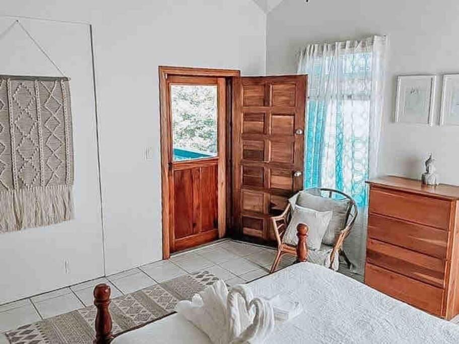 Vacation Home Blue Lotus Caye Caulker Exterior photo